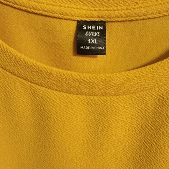 SHEIN CURVE Puffed Sleeve Top Size 1xl - Picture 4 of 4